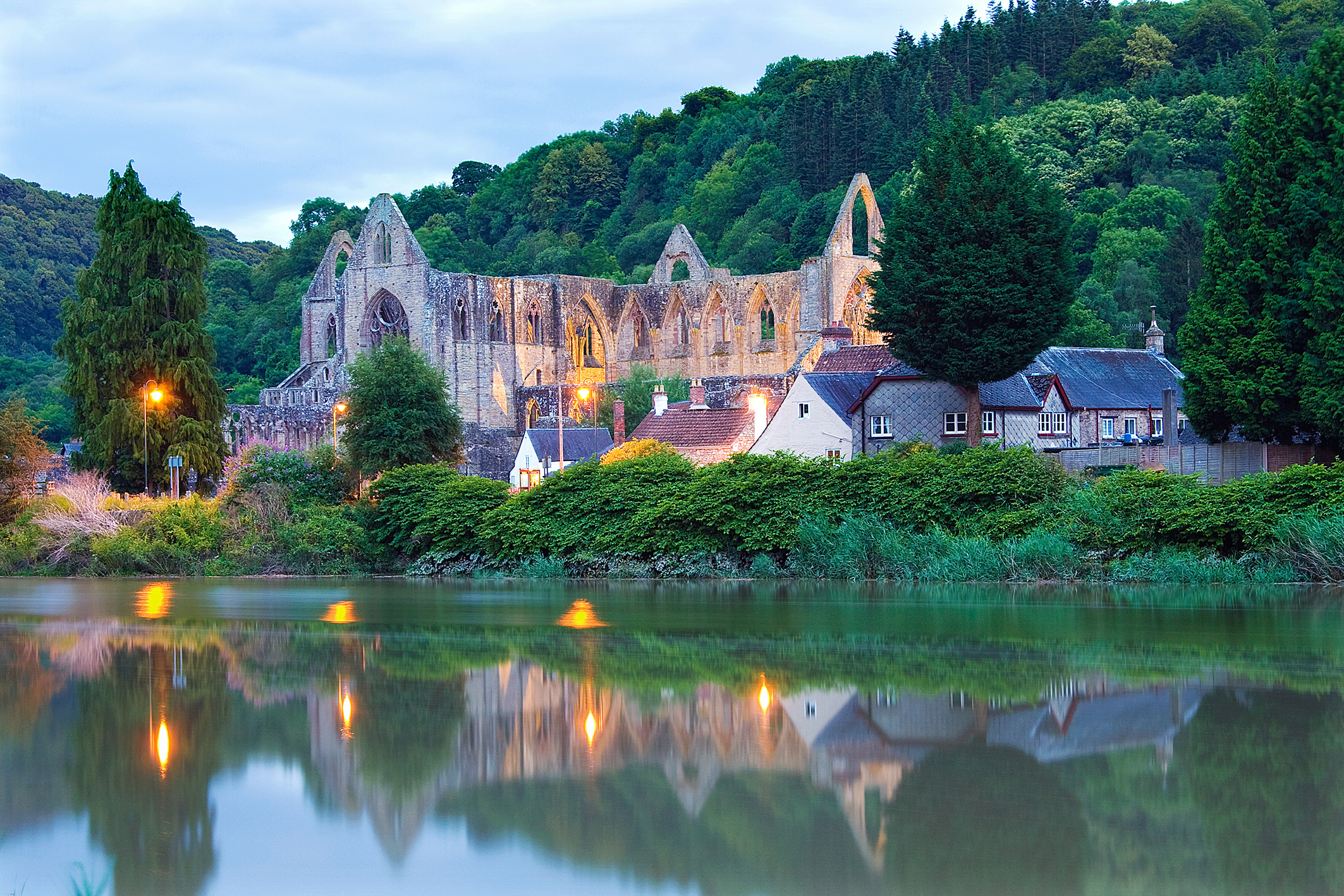 PTSG visits Tintern Abbey